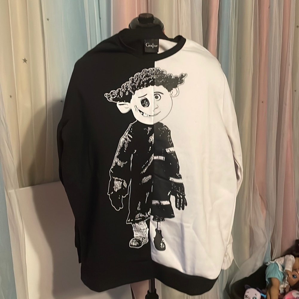 Hot topic coraline Wybie sweatshirt XL
